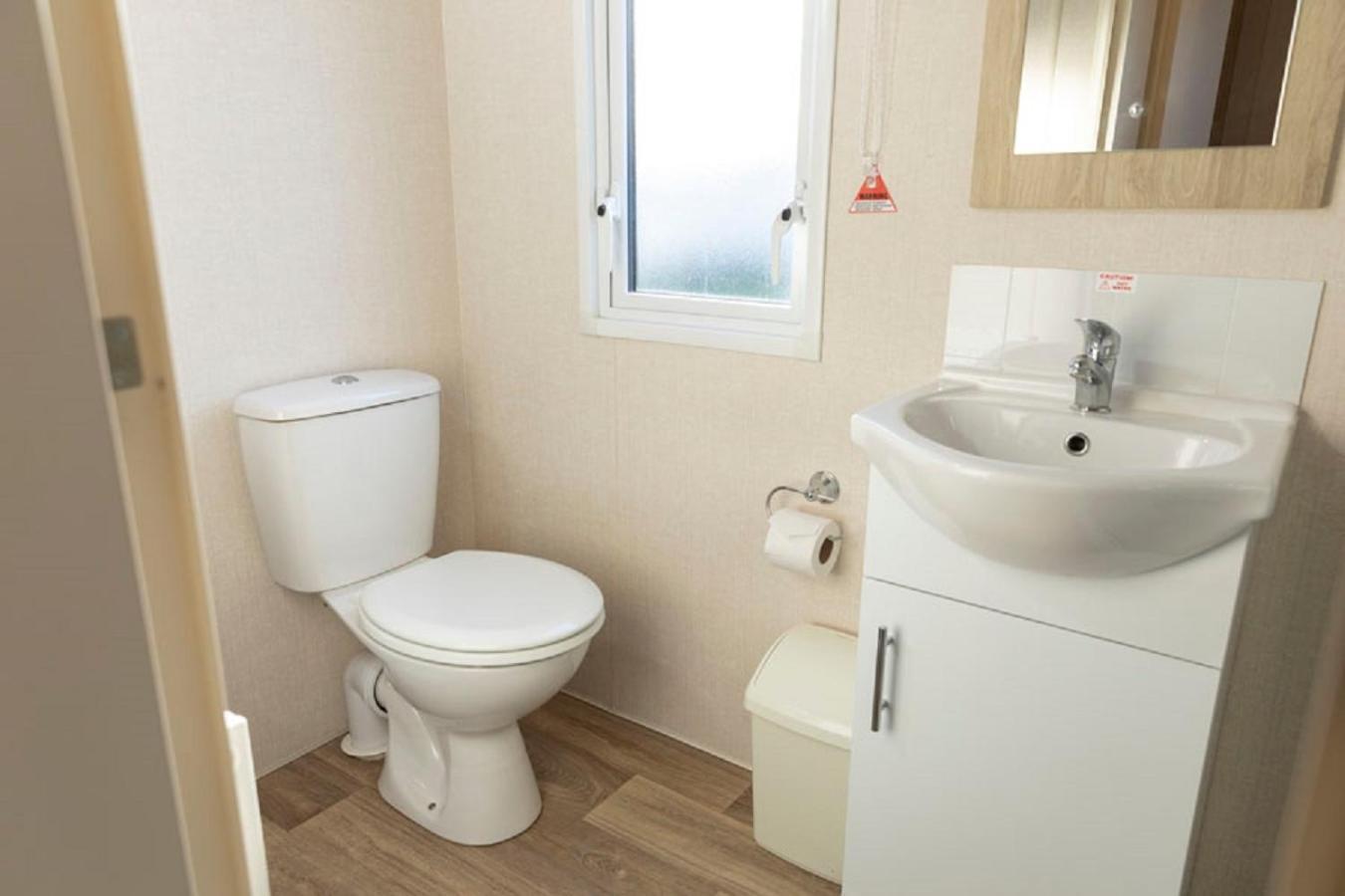 Pentire Coastal Holiday Park Bude Room photo